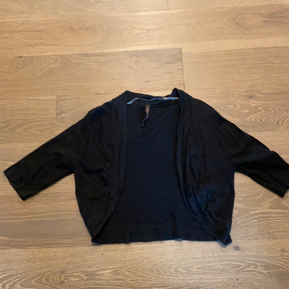 •Absolutely Creative Worldwide Cardigan•